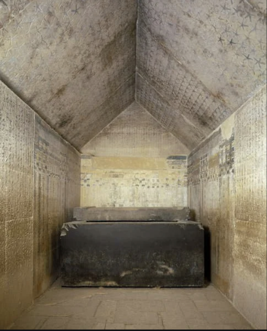 The pyramid of Unas (Saqqara)